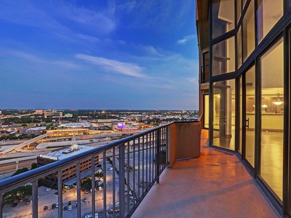 3350 Mccue Road 2404, Houston TX 77056