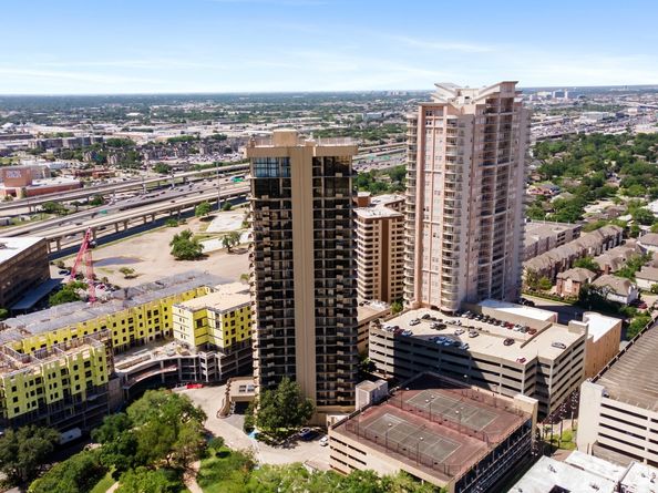 3350 Mccue Road 2404, Houston TX 77056