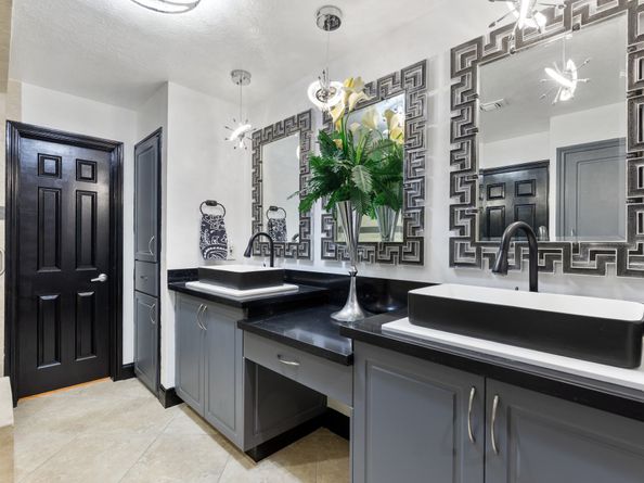 3350 Mccue Road 2404, Houston TX 77056