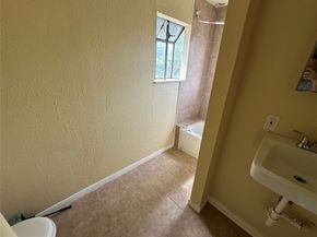 1035 Nadolney Street, Houston TX 77015