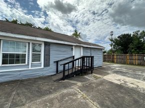 1035 Nadolney Street, Houston TX 77015