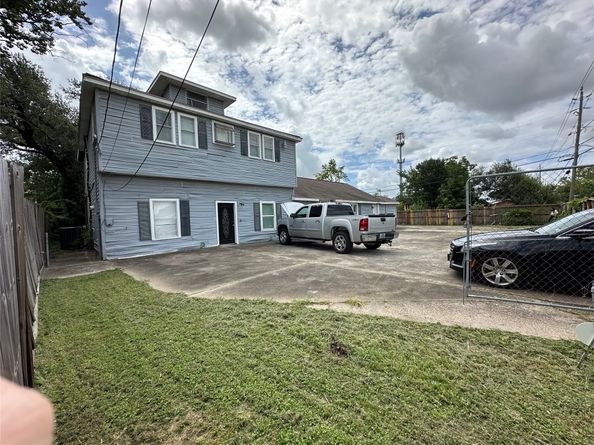 1035 Nadolney Street, Houston TX 77015