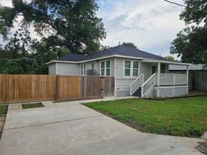 5715 Enid Street, Houston TX 77009