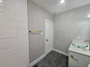 5715 Enid Street, Houston TX 77009