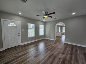 5715 Enid Street, Houston TX 77009