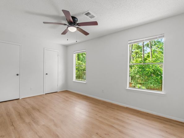 6 Fairmeade Bend Drive, The Woodlands TX 77381