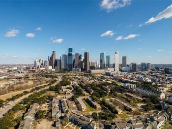 1711 Allen Parkway
