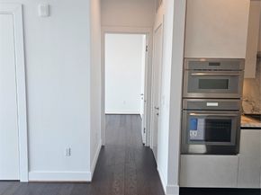 1711 Allen Parkway 1802, Houston TX 77019