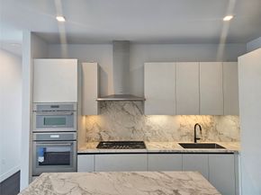 1711 Allen Parkway 1802, Houston TX 77019