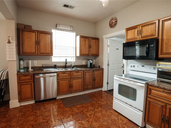 8432 Park Place Boulevard, Houston TX 77017