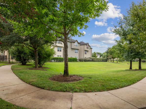 10007 Spring Shadows Park Circle, Houston TX 77080