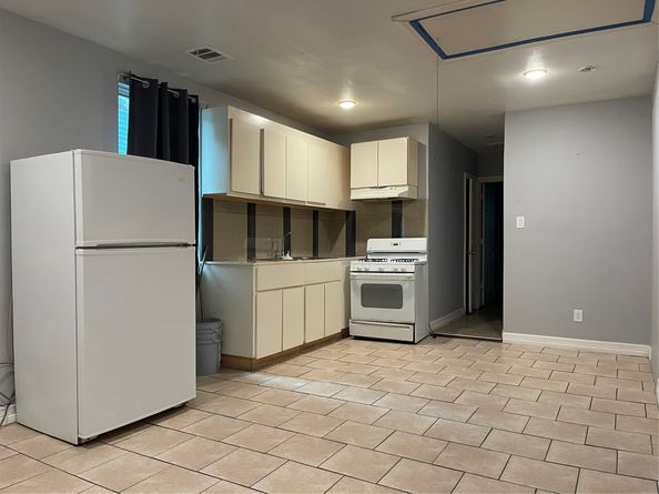 10120 Homestead Road, Houston TX 77016