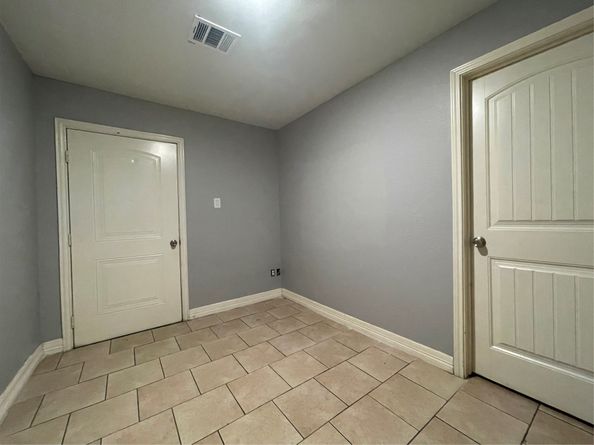 10120 Homestead Road, Houston TX 77016