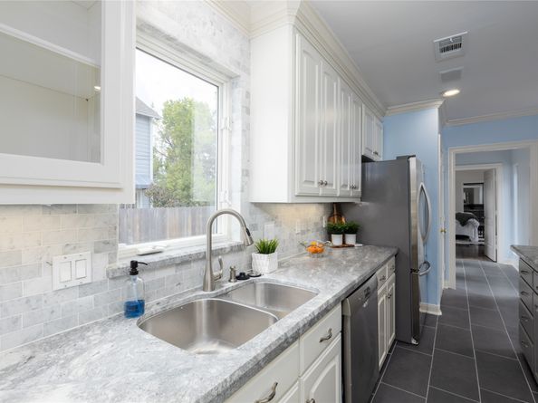 814 W 41st Street, Houston TX 77018