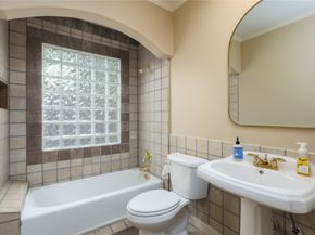 814 W 41st Street, Houston TX 77018