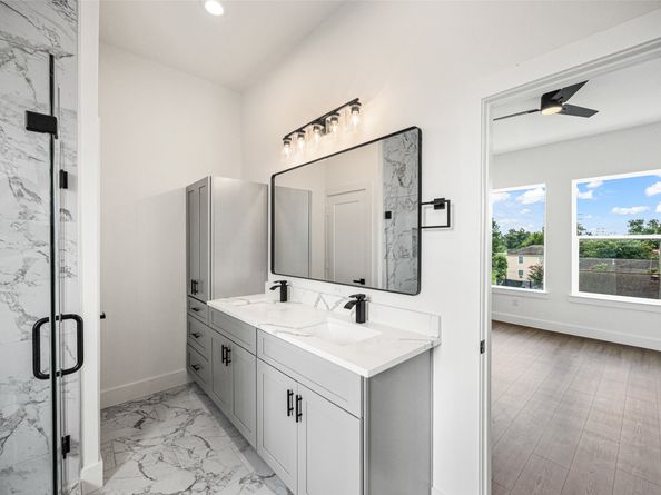 5512 Hardy Street, Houston TX 77009