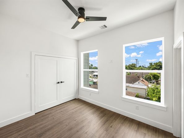 5512 Hardy Street, Houston TX 77009