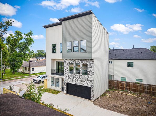 5512 Hardy Street, Houston TX 77009