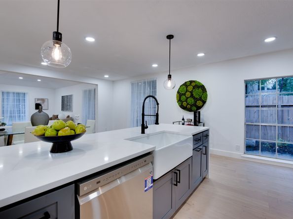 2350 Wroxton Road, Houston TX 77005