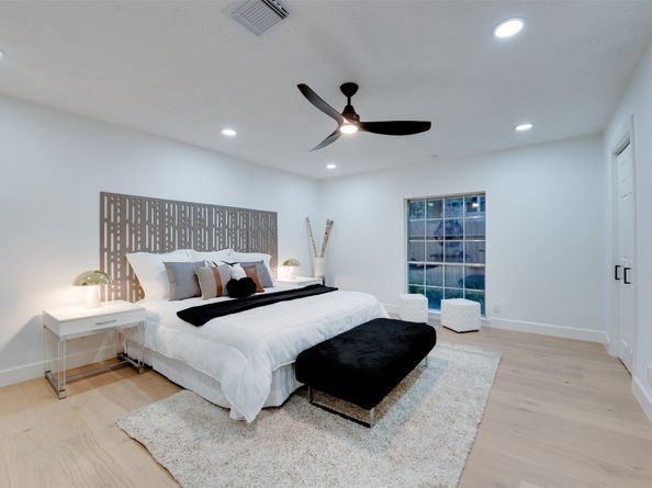 2350 Wroxton Road, Houston TX 77005