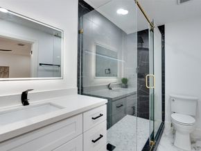 2350 Wroxton Road, Houston TX 77005