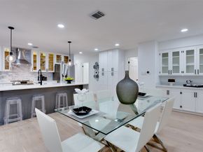 2350 Wroxton Road, Houston TX 77005