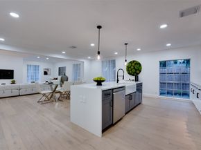 2350 Wroxton Road, Houston TX 77005