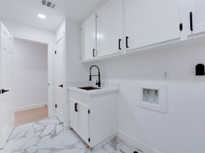 2350 Wroxton Road, Houston TX 77005