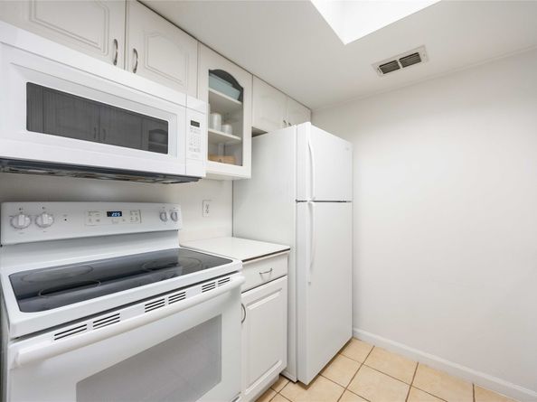 2230 S Piney Point Road 206, Houston TX 77063
