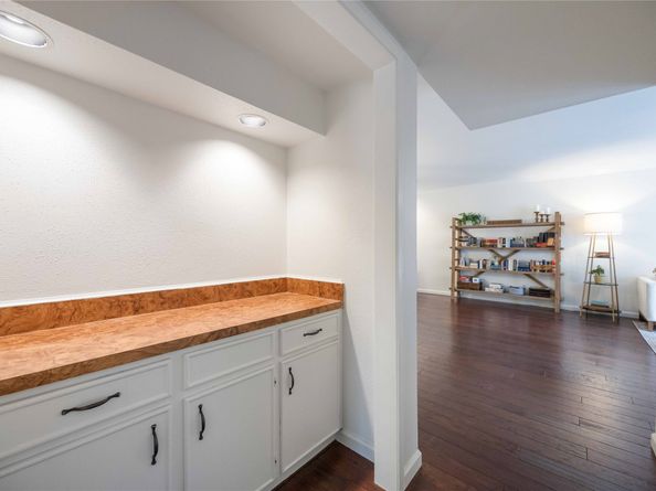 2230 S Piney Point Road 206, Houston TX 77063