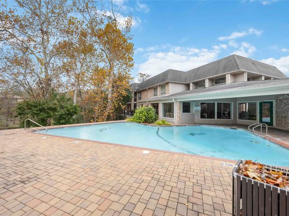 2230 S Piney Point Road 206, Houston TX 77063