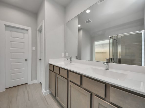 14915 Royal Leaf Drive, Cypress TX 77429