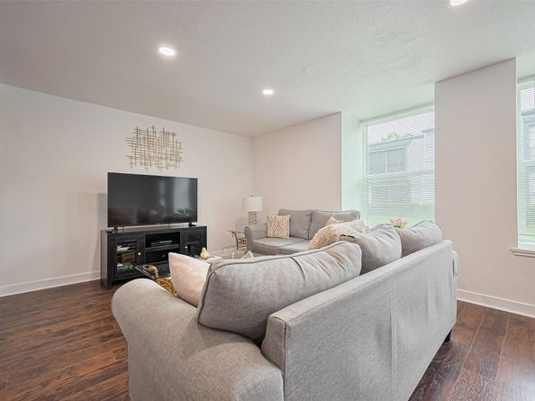 10174 Beekman Place Drive, Houston TX 77043