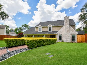 702 Queensmill Court