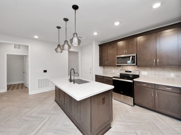 6804 Westview Drive 3104, Houston TX 77055