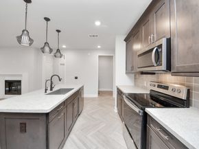 6804 Westview Drive 3104, Houston TX 77055
