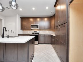 6804 Westview Drive 3104, Houston TX 77055