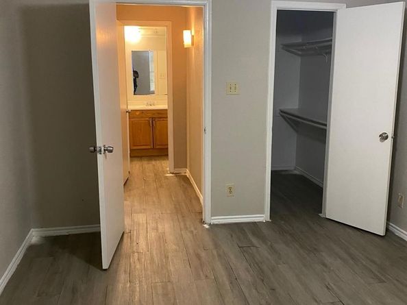 9797 Leawood Boulevard 408, Houston TX 77099