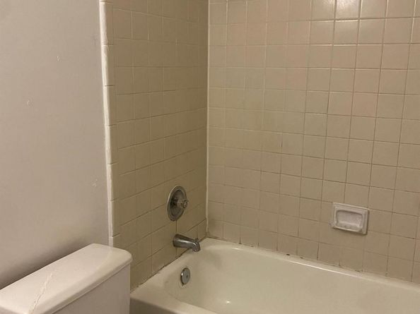 9797 Leawood Boulevard 408, Houston TX 77099