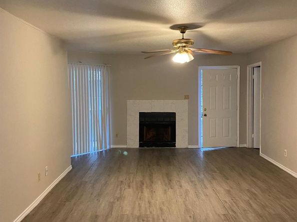 9797 Leawood Boulevard 408, Houston TX 77099