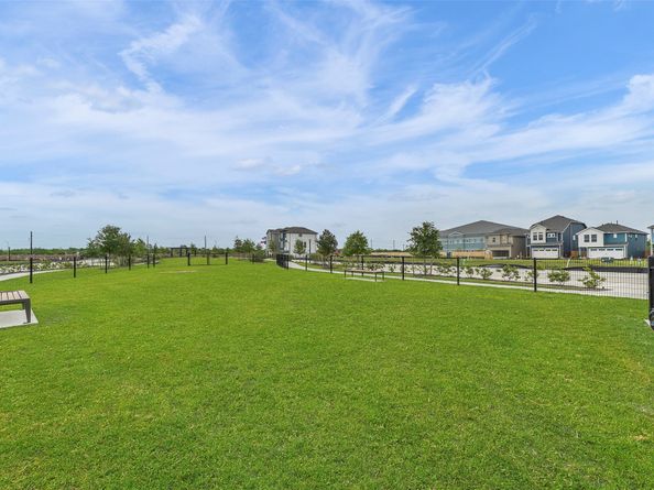 2033 Millbridge Spring Lane, Houston TX 77051