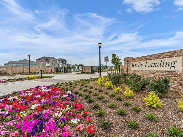 2033 Millbridge Spring Lane, Houston TX 77051