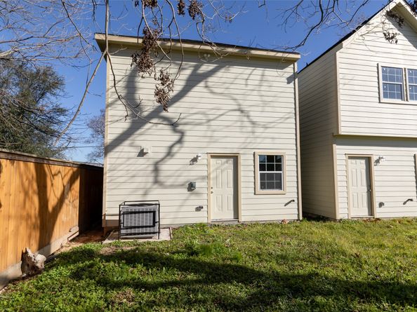 7750 Avenue J, Houston TX 77012