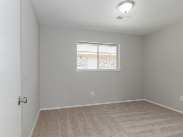 155 Coach Lamp Lane, Houston TX 77060