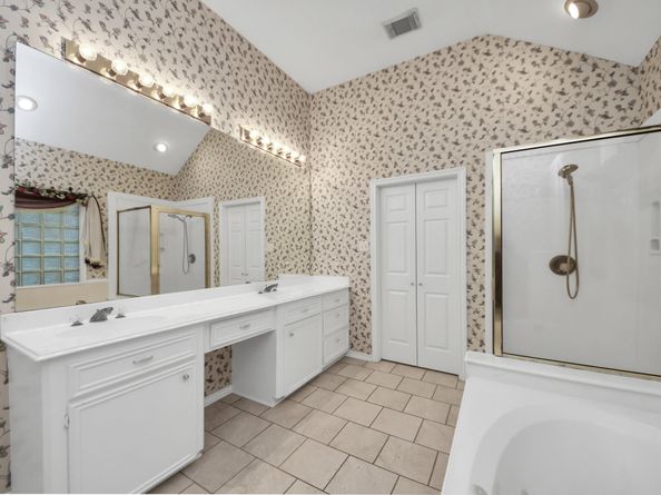 1330 Woodmere Lane, Richmond TX 77406
