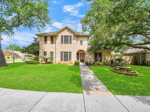 1330 Woodmere Lane, Richmond TX 77406