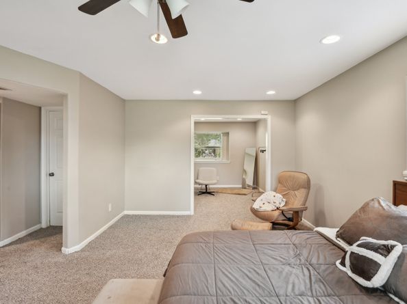 6015 McKnight Street, Houston TX 77035