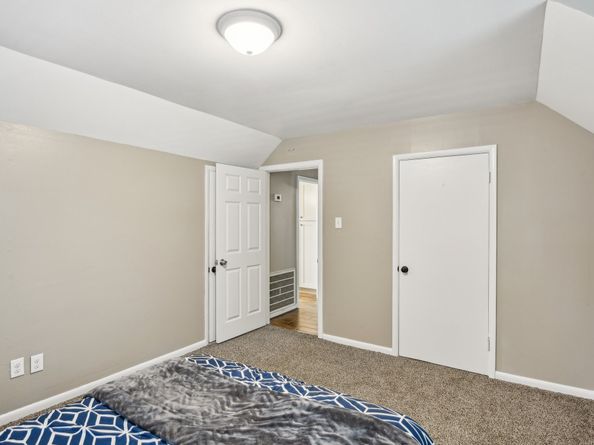 6015 McKnight Street, Houston TX 77035