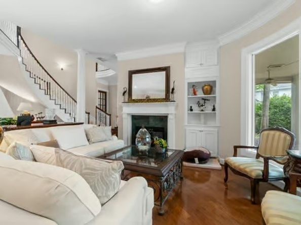 2 Argonne Place, The Woodlands TX 77382