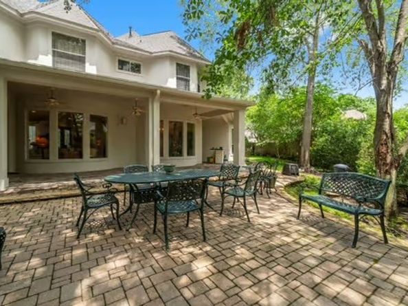 2 Argonne Place, The Woodlands TX 77382
